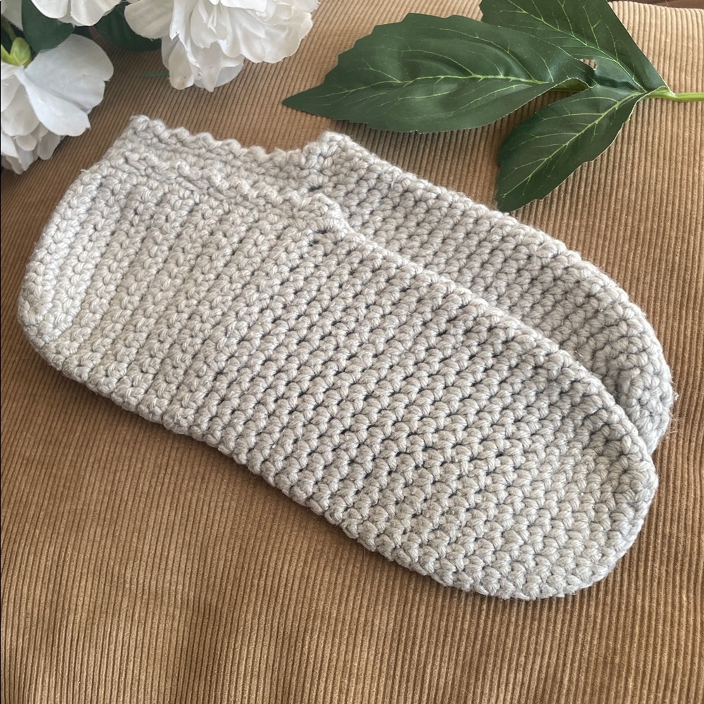 Crochet Slippers Gray Size 7/8 Unisex Cozy Warm Handmade